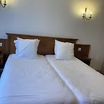 Logis & Restaurant Du Sauvage La Ferté-Gaucher