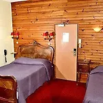 Hotel Logis & Restaurant Du Sauvage 3*