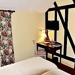 Logis & Restaurant Du Sauvage Hotel 3*