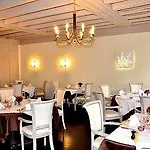 Logis & Restaurant Du Sauvage La Ferté-Gaucher