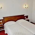 Logis & Restaurant Du Sauvage Hotel 3*