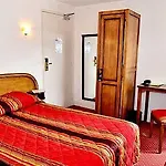 Hotel Logis & Restaurant Du Sauvage