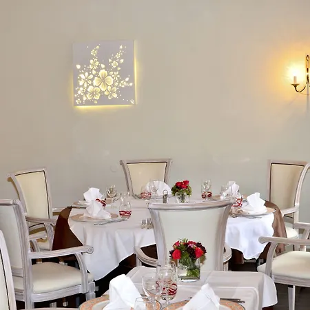 Logis & Restaurant Du Sauvage 3*
