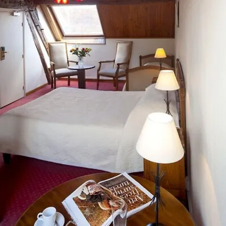 Logis & Restaurant Du Sauvage Hotel La Ferté-Gaucher