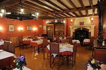 Logis & Restaurant Du Sauvage 3* La Ferté-Gaucher