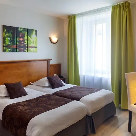 Hotel Logis & Restaurant Du Sauvage