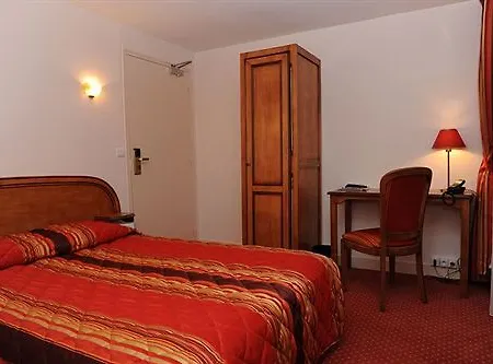 Logis & Restaurant Du Sauvage Hotel La Ferte-Gaucher